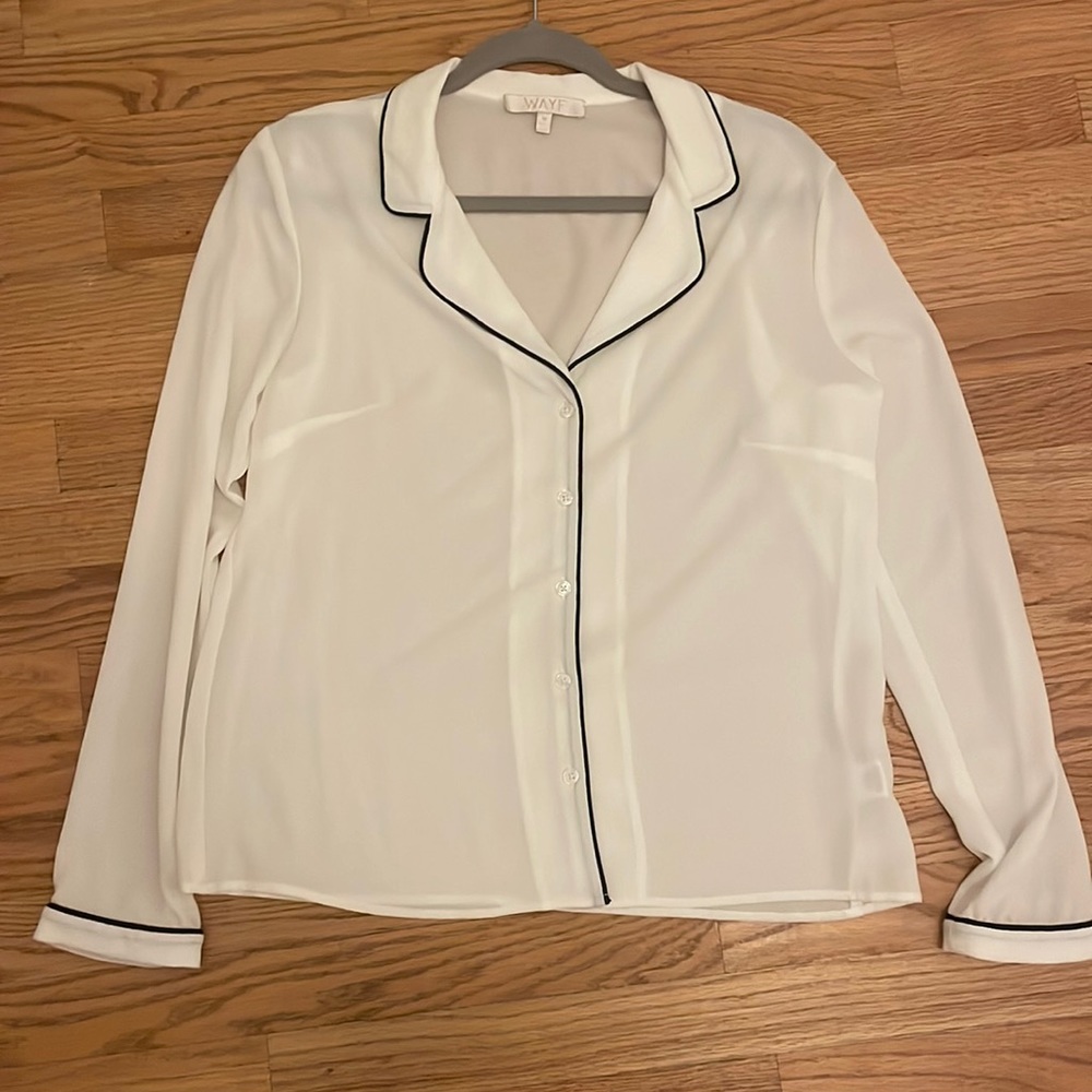 Wayf silk blouse, never worn in perfect condition